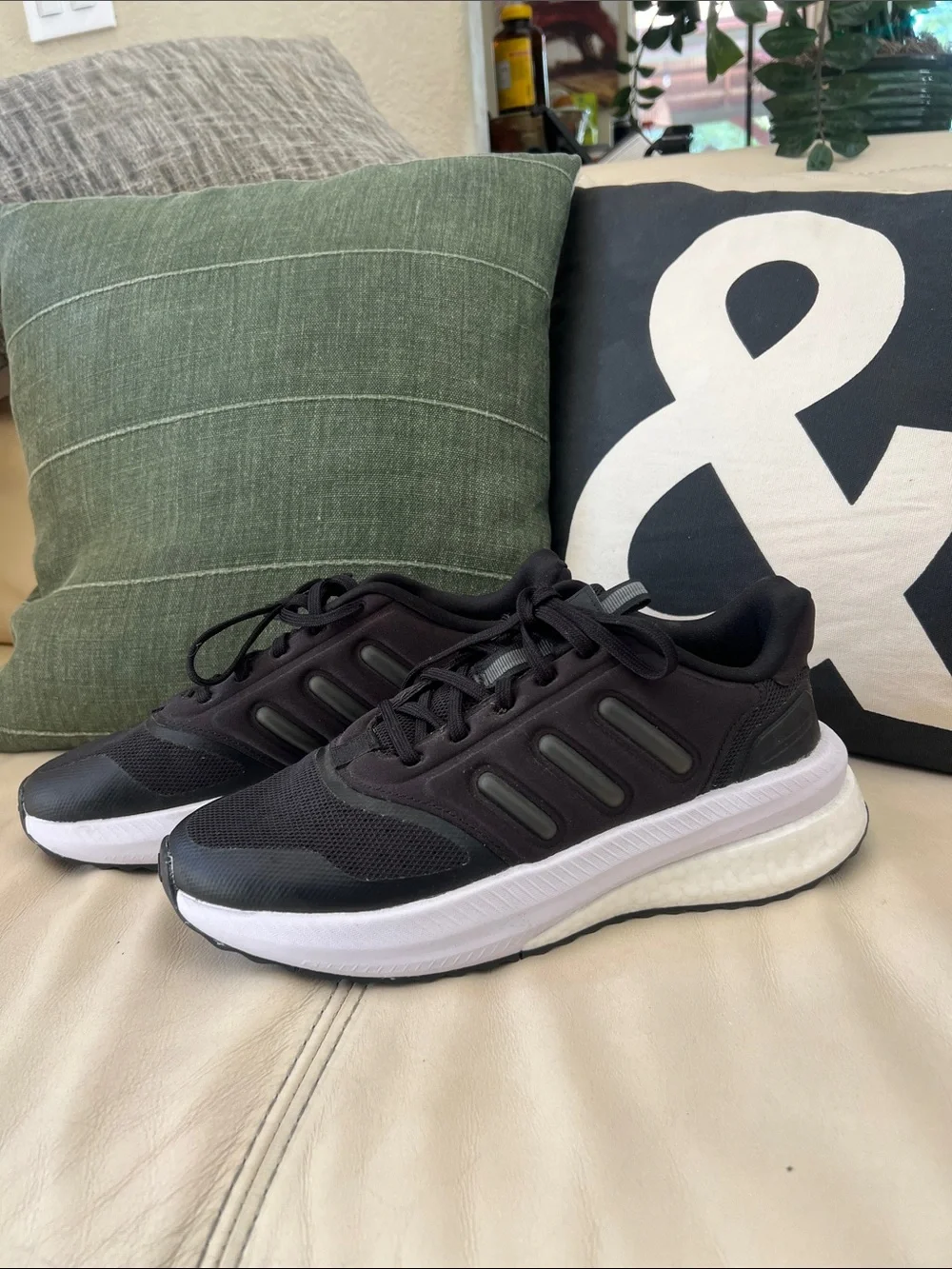 adidas Black and White Women's Athletic Running Shoes women’s size 9